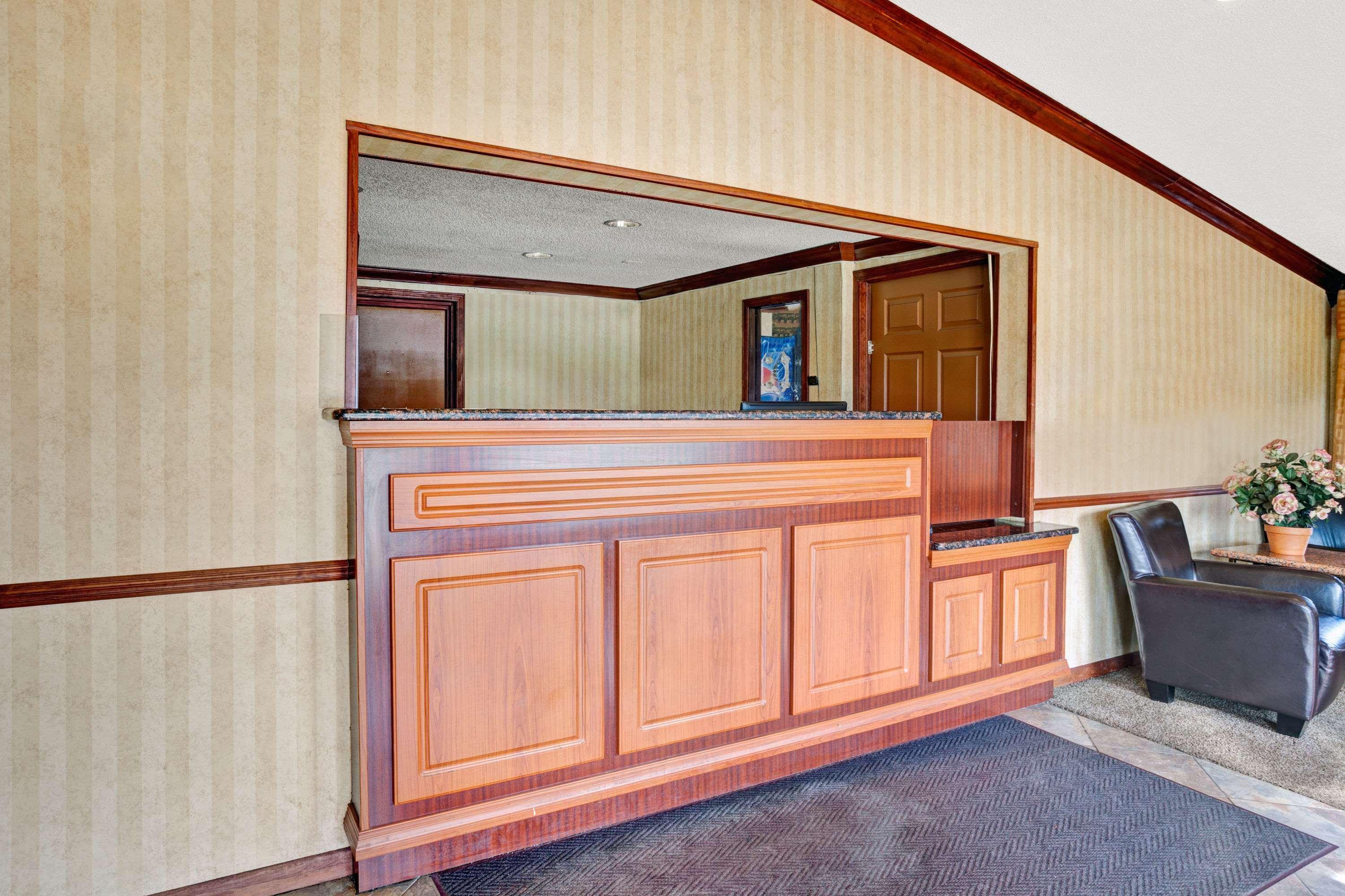 Knights Inn - Madison Heights Kültér fotó
