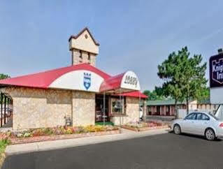 Knights Inn - Madison Heights Kültér fotó